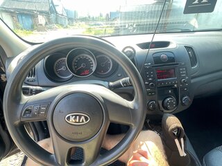 2009 Kia Cerato 5-speed II, коричневый, 550000 рублей, вид 5