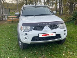 2013 Mitsubishi L200 Easy Select IV Рестайлинг, белый, 1450000 рублей, вид 2