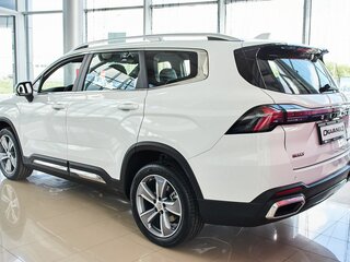 2026 Geely Okavango I Рестайлинг, белый, 4085990 рублей, вид 4