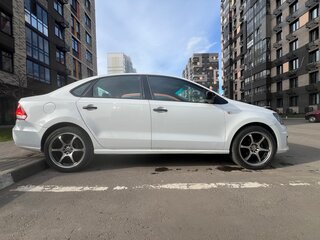 2019 Volkswagen Polo V Рестайлинг, белый, 680000 рублей, вид 3