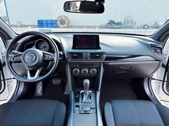 2022 Mazda CX-4 I Рестайлинг, белый, 1960000 рублей - вид 4