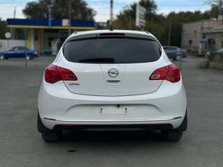 2013 Opel Astra J Рестайлинг, белый, 780000 рублей, вид 5