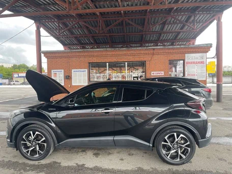 2018 Toyota C-HR I, чёрный, 2150000 рублей, вид 2