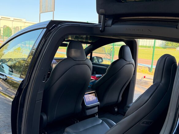 2021 Tesla Model X Plaid I Рестайлинг, чёрный, 8500000 рублей - вид 15