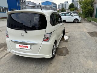 2011 Honda Freed I Рестайлинг, белый, 840000 рублей, вид 5