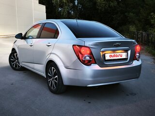 2013 Chevrolet Aveo II, серый, 650000 рублей, вид 4