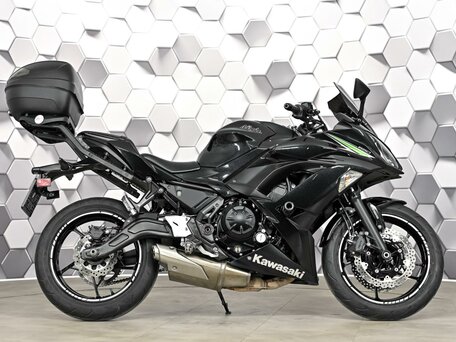 2018 Kawasaki Ninja 650, чёрный, 699000 рублей, вид 3