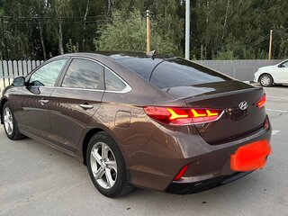 2019 Hyundai Sonata VII (LF) Рестайлинг, золотистый, 1600000 рублей, вид 4