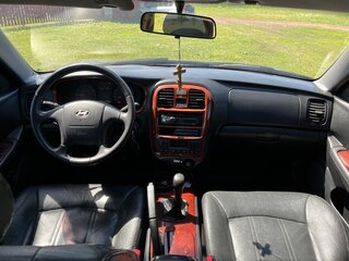 2011 Hyundai Sonata ТагАЗ IV (EF) Рестайлинг, чёрный, 700000 рублей, вид 5