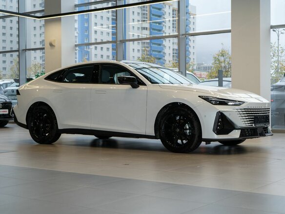 2025 Changan UNI-V I, белый, 3479900 рублей - вид 4