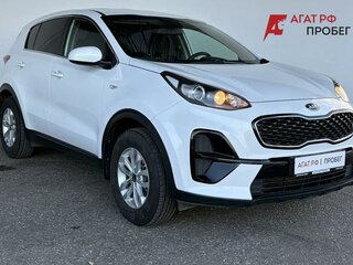 2019 Kia Sportage IV Рестайлинг, белый, 1805000 рублей, вид 3