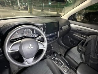 2015 Mitsubishi Outlander III Рестайлинг 2, белый, 1450000 рублей, вид 2