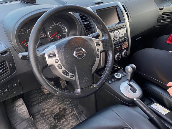 2011 Nissan X-Trail II Рестайлинг, серебристый, 1000000 рублей - вид 4
