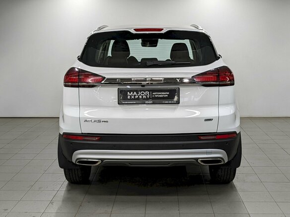 2023 Geely Atlas Pro, белый, 1700000 рублей - вид 5
