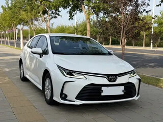 2023 Toyota Corolla Axio XI (E160, E170) Рестайлинг 2, белый, 1610000 рублей, вид 2