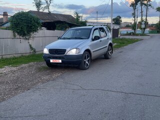 1998 Mercedes-Benz M-Класс 320 I (W163), серый, 347000 рублей, вид 1