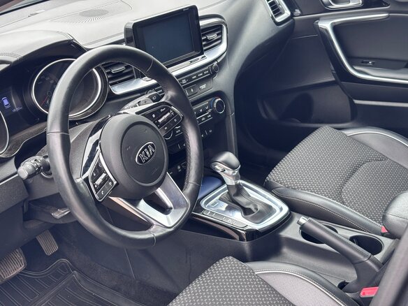 2019 Kia Ceed III, серый, 1800000 рублей - вид 6