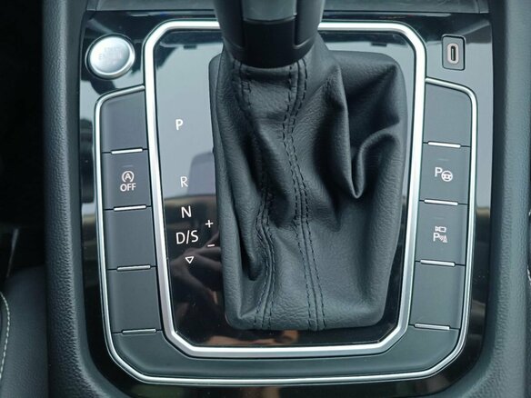2021 Volkswagen Passat B8 Рестайлинг, синий, 2399000 рублей - вид 20