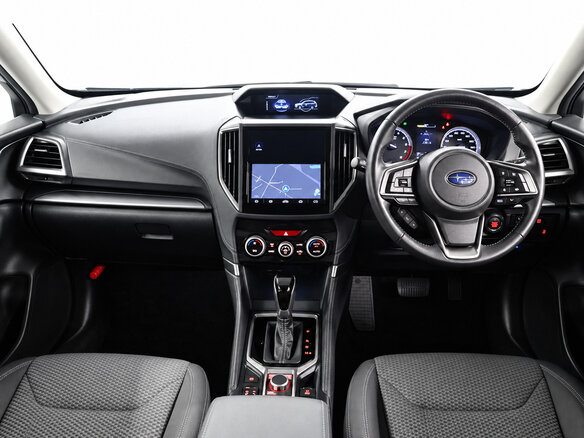 2023 Subaru Forester V Рестайлинг, серебристый, 2580000 рублей - вид 7