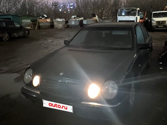 1999 Mercedes-Benz E-Класс 240 II (W210, S210), чёрный, 230000 рублей - вид 9