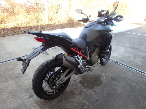 2022 Ducati Multistrada V4, чёрный, 2200000 рублей - вид 2