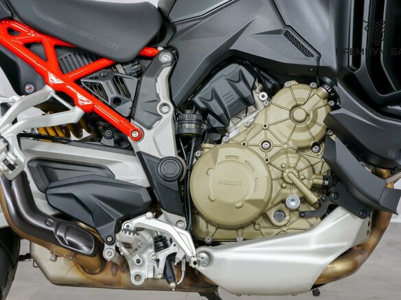 2022 Ducati Multistrada V4, чёрный, 1790000 рублей - вид 9