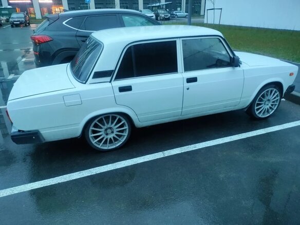 2010 Lada (ВАЗ) 2107, белый, 320000 рублей - вид 1
