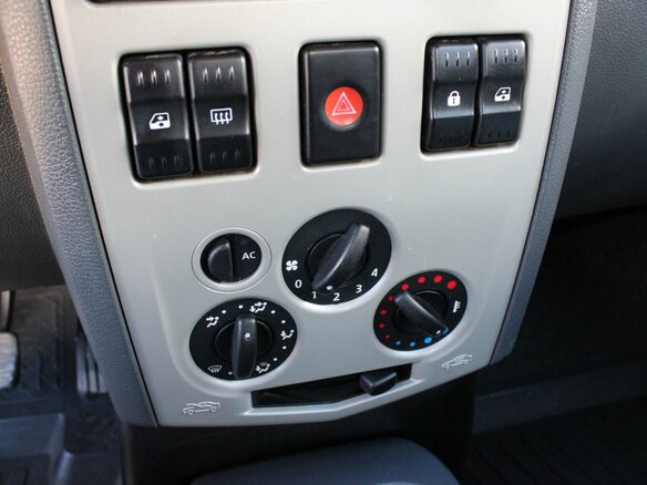 2007 Renault Logan I, серый, 249000 рублей - вид 8