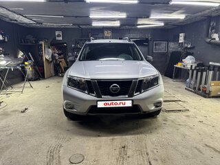 2015 Nissan Terrano III (D10), серебристый, 950000 рублей, вид 3