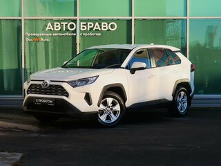 2019 Toyota RAV4 V (XA50), белый, 2600000 рублей, вид 1