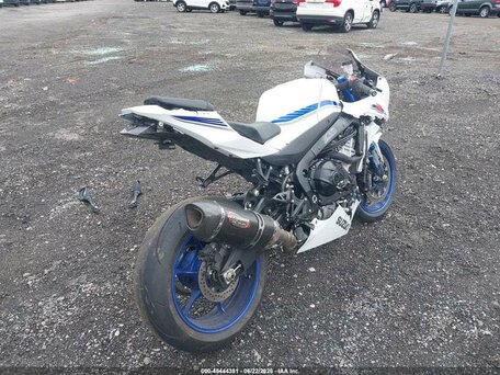 2018 Suzuki GSX-R 1000, чёрный, 1044485 рублей, вид 2