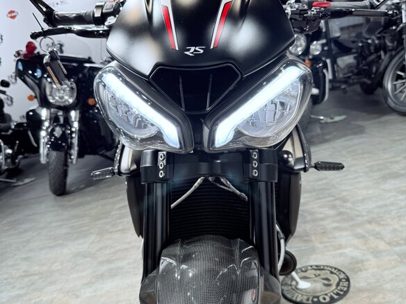2018 Triumph Speed Triple, чёрный, 999000 рублей - вид 38