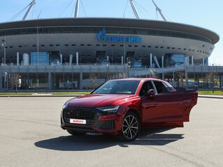 2021 Audi Q8 45 TDI I (4M), красный, 7800000 рублей, вид 3