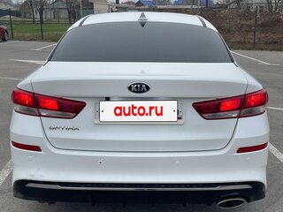 2018 Kia Optima IV Рестайлинг, белый, 1900000 рублей, вид 4