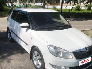 2011 Skoda Fabia II Рестайлинг, белый, 575000 рублей, вид 3