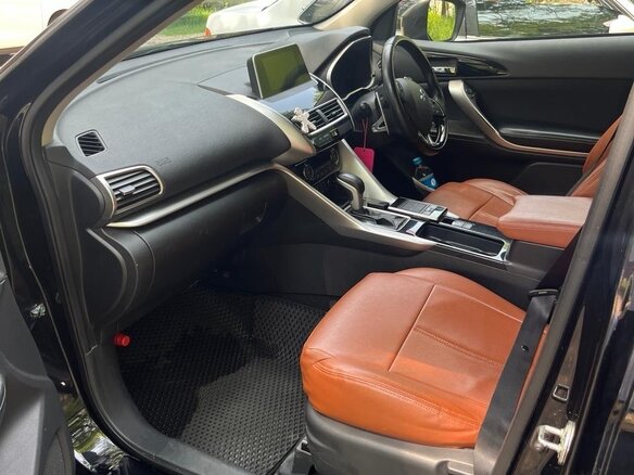 2018 Mitsubishi Eclipse Cross I, чёрный, 1495000 рублей - вид 4