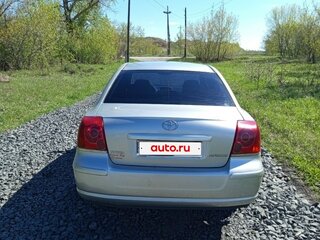 2005 Toyota Avensis II, серебристый, 800000 рублей, вид 3