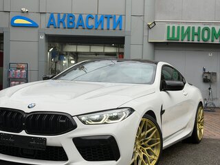 2019 BMW M8 I (F91/F92/F93), белый, 9100000 рублей, вид 3