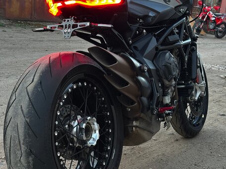 2022 MV Agusta Brutale 800, чёрный, 900000 рублей, вид 1
