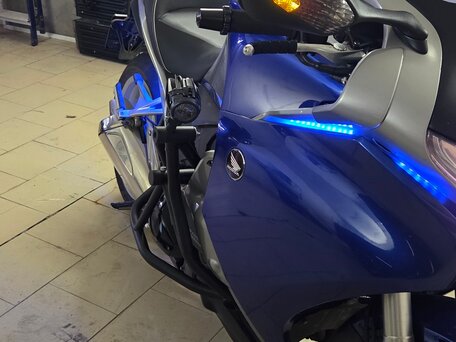2012 Honda VFR 1200, синий, 850000 рублей, вид 3