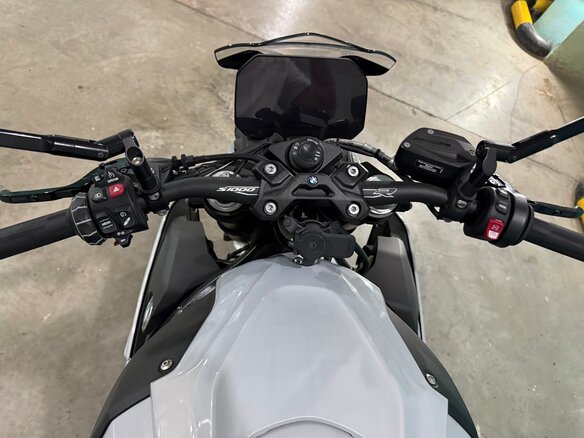 2022 BMW S 1000 R, серый, 1910000 рублей - вид 3