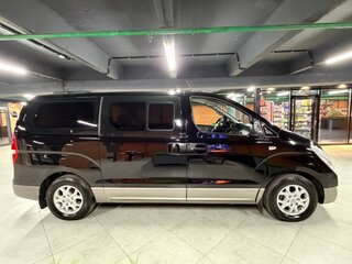 2015 Hyundai H-1 II Рестайлинг, чёрный, 2250000 рублей, вид 4