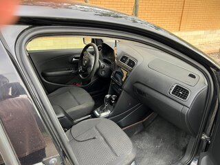 2010 Volkswagen Polo V, чёрный, 550000 рублей, вид 4