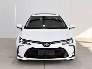 2022 Toyota Corolla XII (E210), белый, 1650000 рублей, вид 4