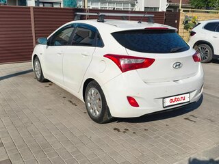 2016 Hyundai i30 II Рестайлинг, белый, 890000 рублей, вид 3