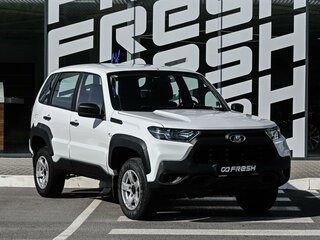 2024 Lada (ВАЗ) Niva Travel I, белый, 1149000 рублей, вид 1