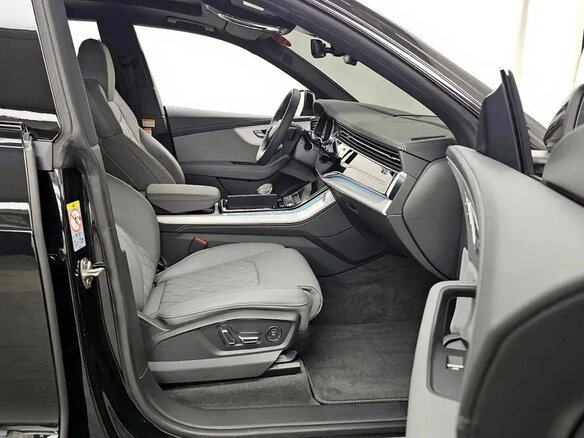 2023 Audi Q8 55 TFSI I (4M) Рестайлинг, чёрный, 7880000 рублей - вид 5