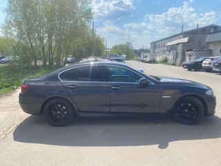 2013 BMW 5 серии 520i VI (F10/F11/F07) Рестайлинг, серый, 1550000 рублей, вид 4