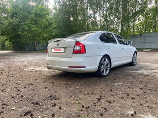 2010 Skoda Octavia RS II Рестайлинг, белый, 1080000 рублей, вид 3