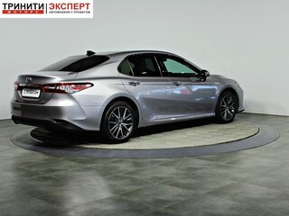 2021 Toyota Camry VIII (XV70) Рестайлинг, серебристый, 3497000 рублей, вид 5
